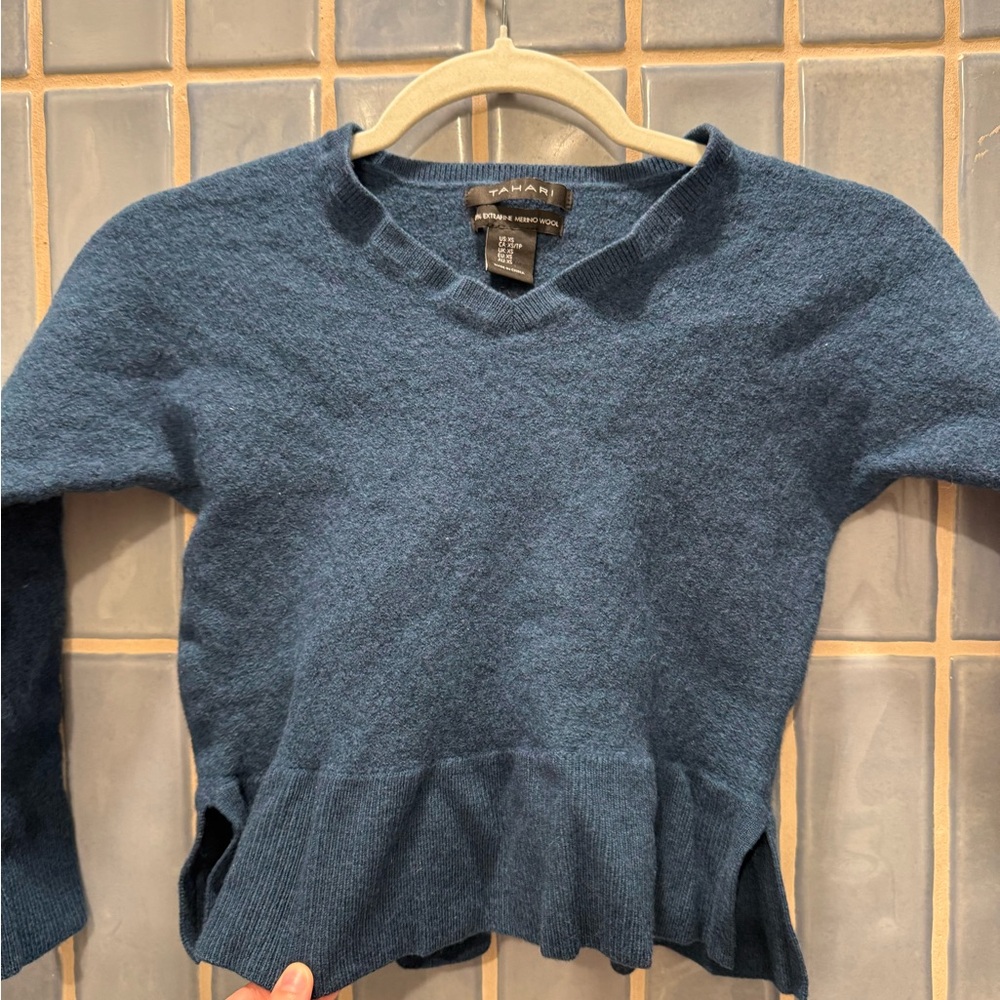 Tahari Blue V-Neck Peplum Pullover